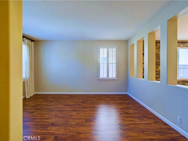 1286 Avignon Dr — Photo 4
