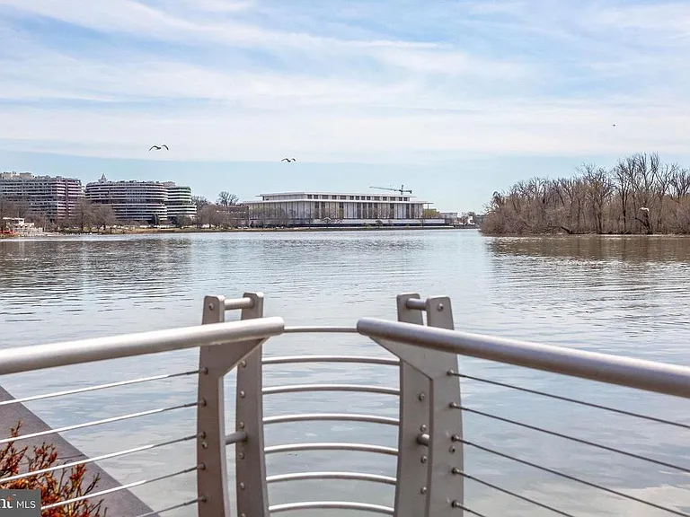 2735 Olive St NW #Penthouse 1 — Photo 32