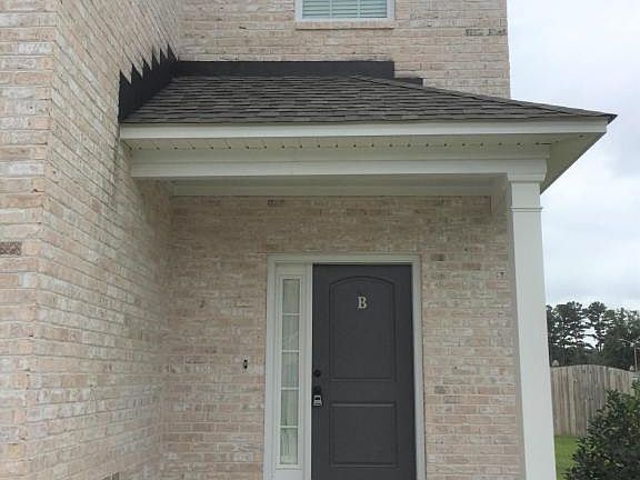 2nd image of 1851 Cambria Dr #B