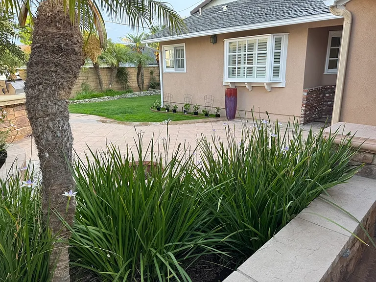 416 Aliso Ave — Photo 14