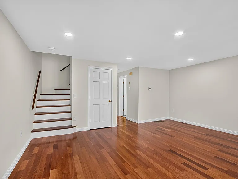 128 Parker St #3C — Photo 4