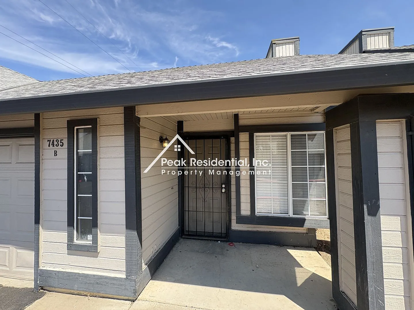 Updated 2bd/2ba Sacramento Duplex — Photo 3