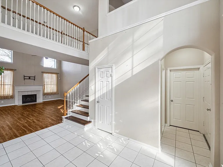 4318 Chestnut Grv — Photo 2
