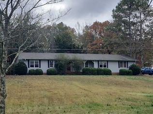 7 Plemons Rd SE, Silver Creek, GA 30173