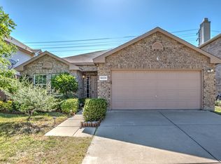 10228 Sourwood Dr, Fort Worth, TX 76244