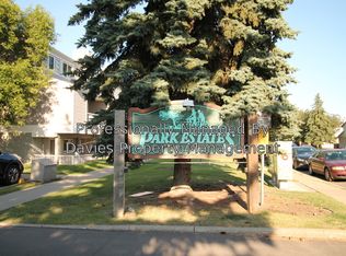 10404 24th Ave NW #119, Edmonton, AB T6J4J7