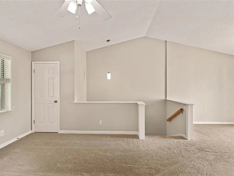 1503 E Swan Cir — Photo 5