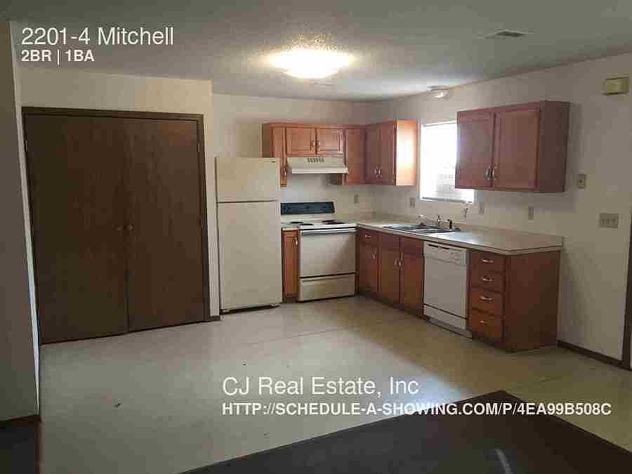 2201 SW Mitchell St Oak Grove MO Zillow