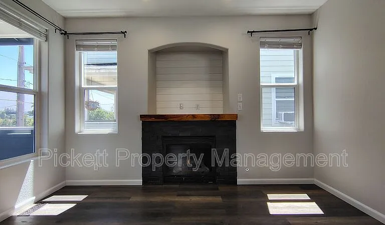 147 N Wycoff Ave — Photo 4