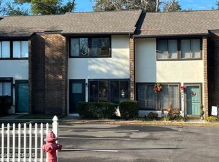 113 Bonner Ave APT 107, Morehead City, NC 28557