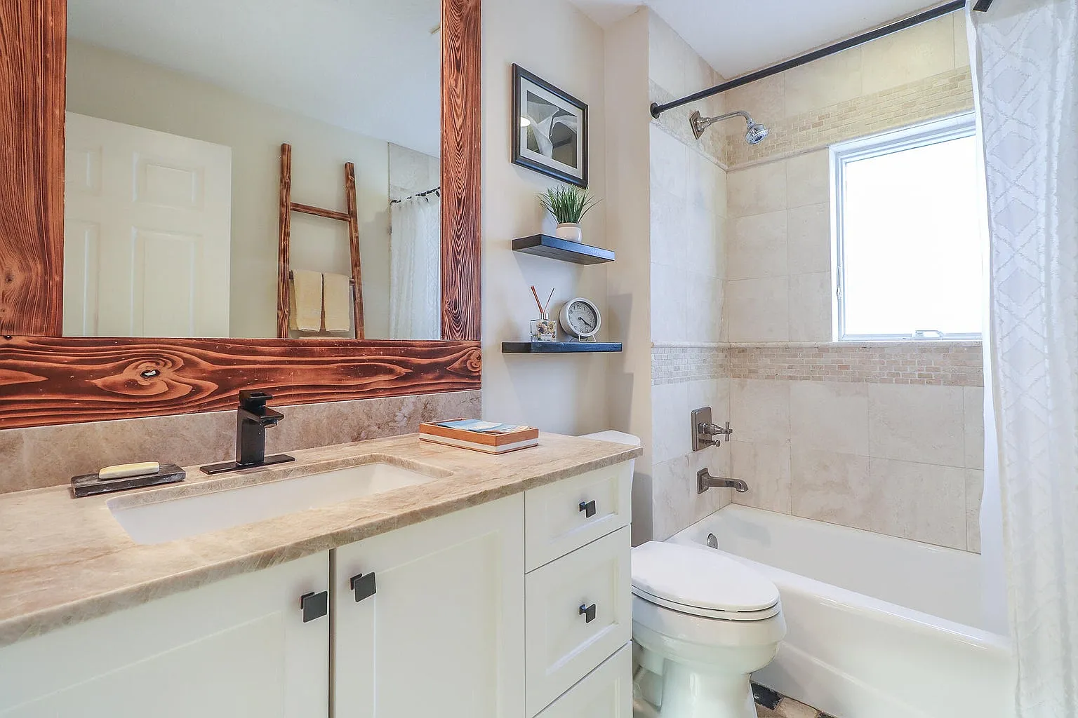 4 bed, 3.0 bath, 2800 sqft, $6,500 — Photo 4