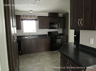 396 Marquette Dr, Howell, MI 48843