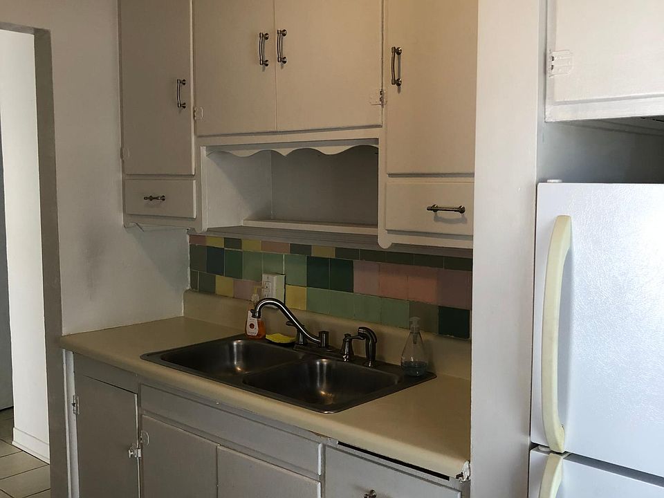 1st image of 16 Neptune Park Dr