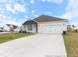 391 Leach Creek Dr, Raeford, NC 28376