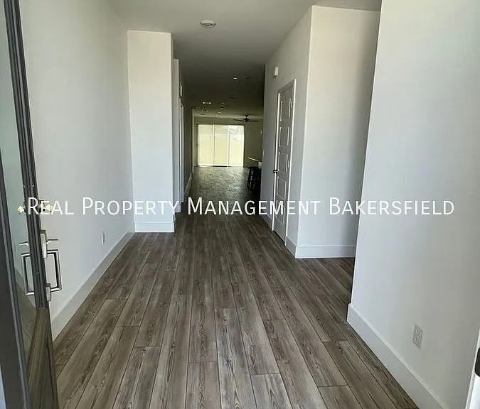 6617 Shaver Dr — Photo 5