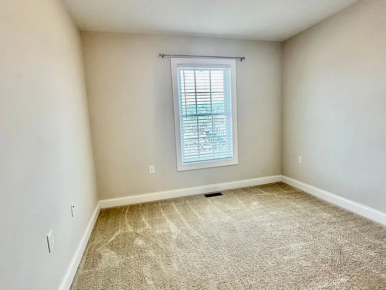 1224 Bluemoon Dr — Photo 14