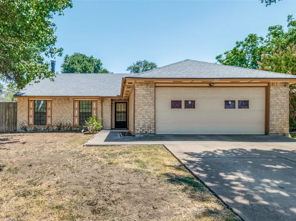 2126 Pennington Dr, Arlington, TX 76014