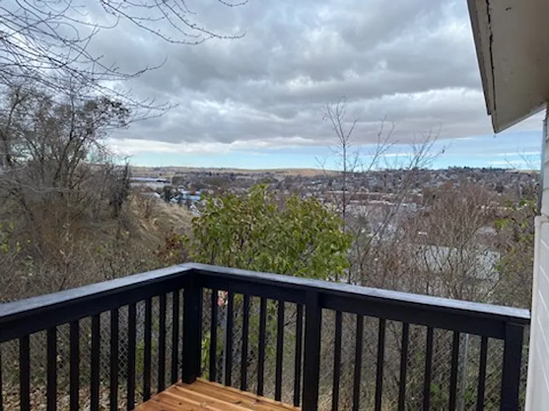 301 SW Isaac Ave — Photo 5