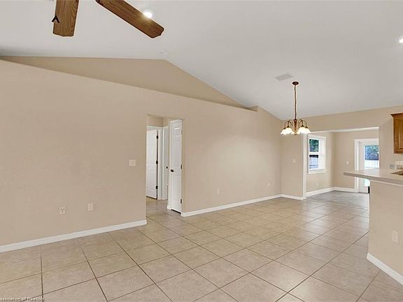 3rd image of 1533 Sycamore Ave