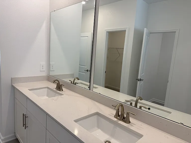 5599 Fiona Ln — Photo 9