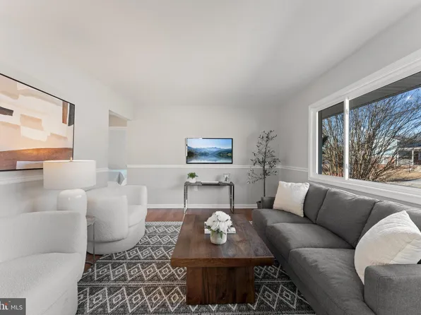 2625 Higbee Rd, Hyattsville, MD 20783