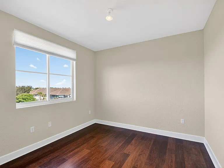 1660 Renaissance Commons Blvd #2517 — Photo 31