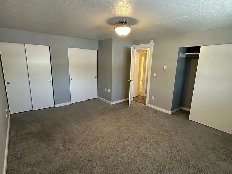 2401 Elm St #2400 — Photo 5