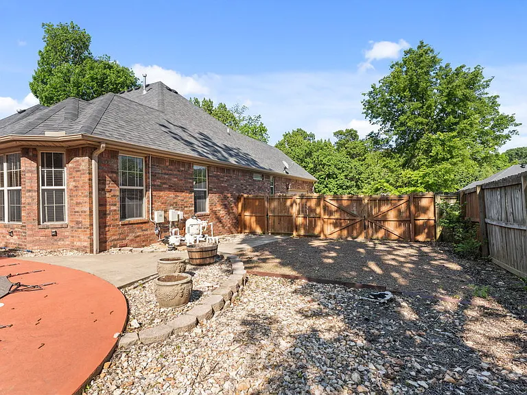 204 Tunbridge Dr — Photo 29