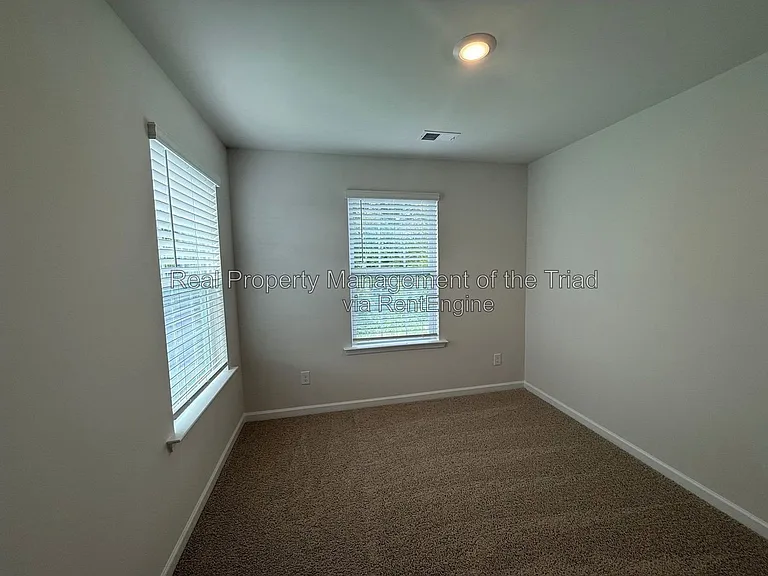 1106 Broholmer Ln — Photo 8