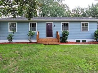 1925 Sugarloaf Trl, Minneapolis, MN 55444