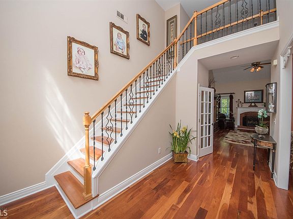3rd image of 110 Woodmere Ln #145