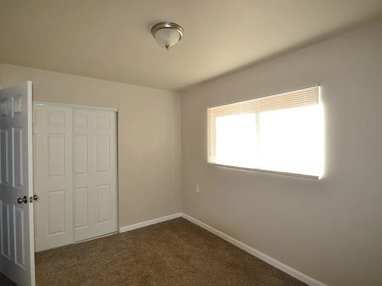1140 Valley Manor Ct — Photo 7