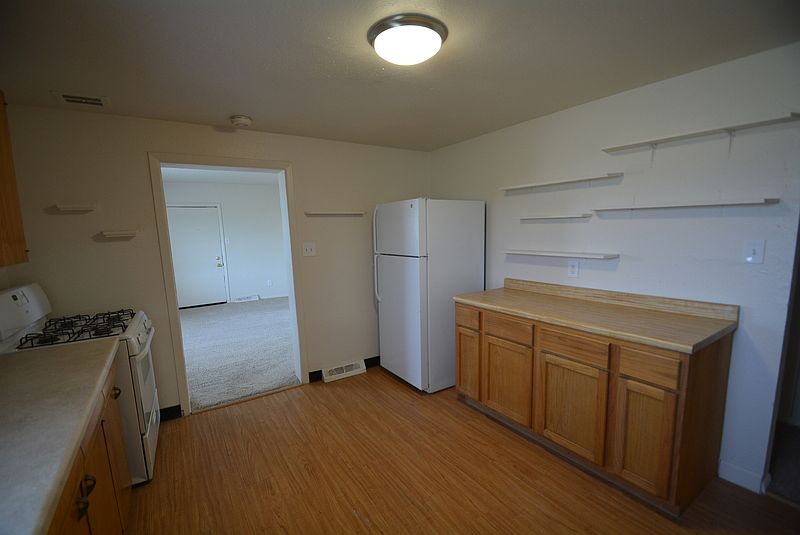 1st image of 623 Gardenia Ct