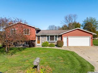 16 Lexington Sq, Mason City, IA 50401