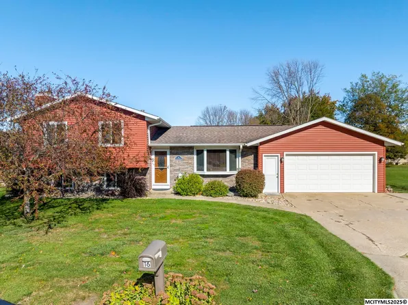 16 Lexington Sq, Mason City, IA 50401