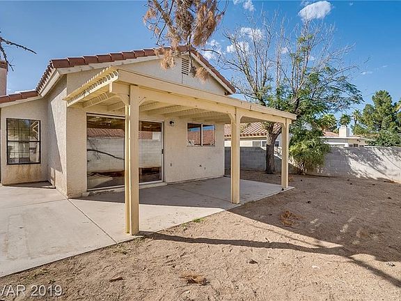 4th image of 681 Thousand Oaks Dr