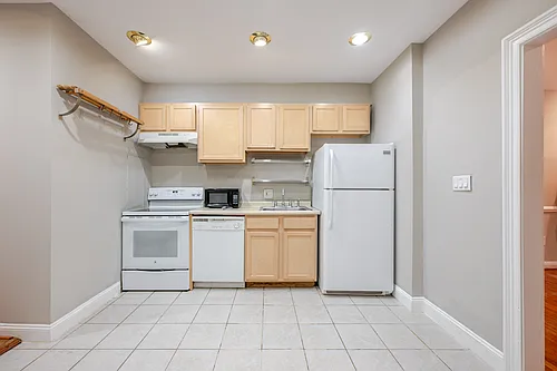 76 P St NW #B Photo 1