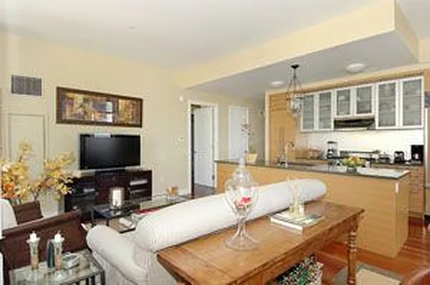 Rented by Douglas Elliman | media 18