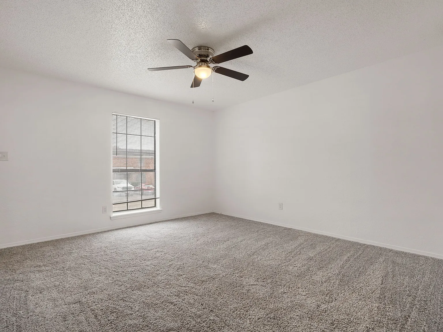 Hillside Townhomes - 12 — Photo 3