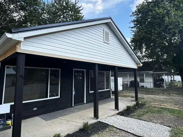 1426 Pearl St, Washington Court House, OH 43160