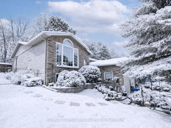 33 Anderson Cres, Tay, ON L0K 2A0