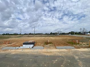 10 Snowshill St, Angier, NC 27501