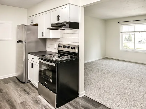 CB 12, 3760 4th Ave #6, Council Bluffs, IA 51501