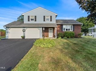 6 Galileo Way, Latham, NY 12110