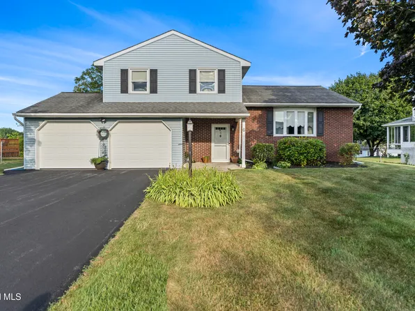6 Galileo Way, Latham, NY 12110