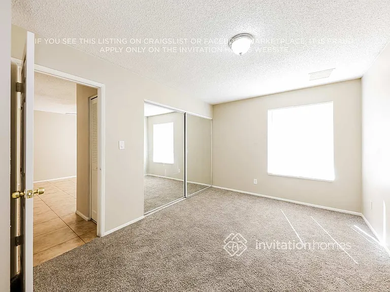 6938 W Haven Ave — Photo 11