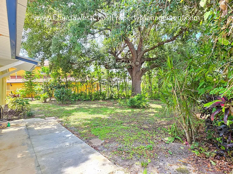 4667 Hamlets Grove Dr — Photo 41
