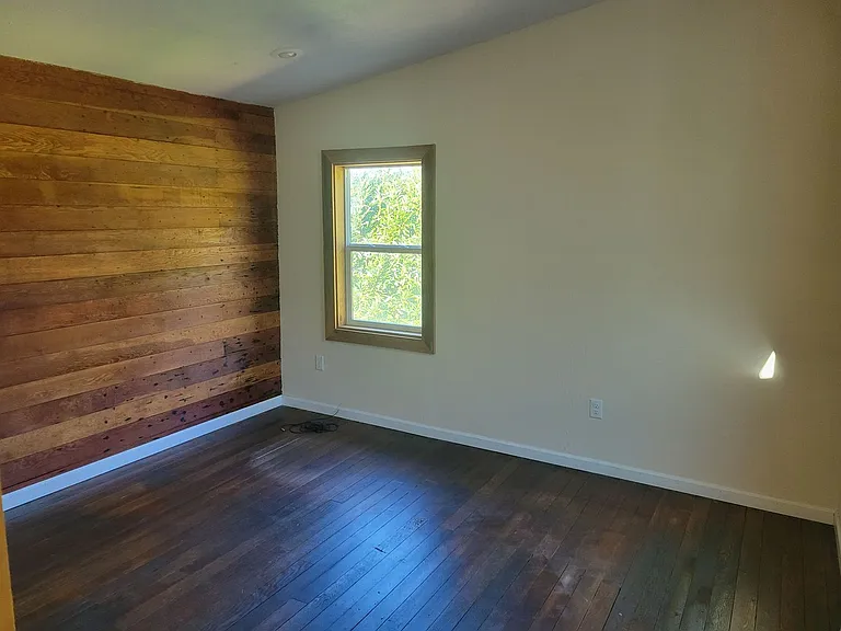 407 Ash St — Photo 8