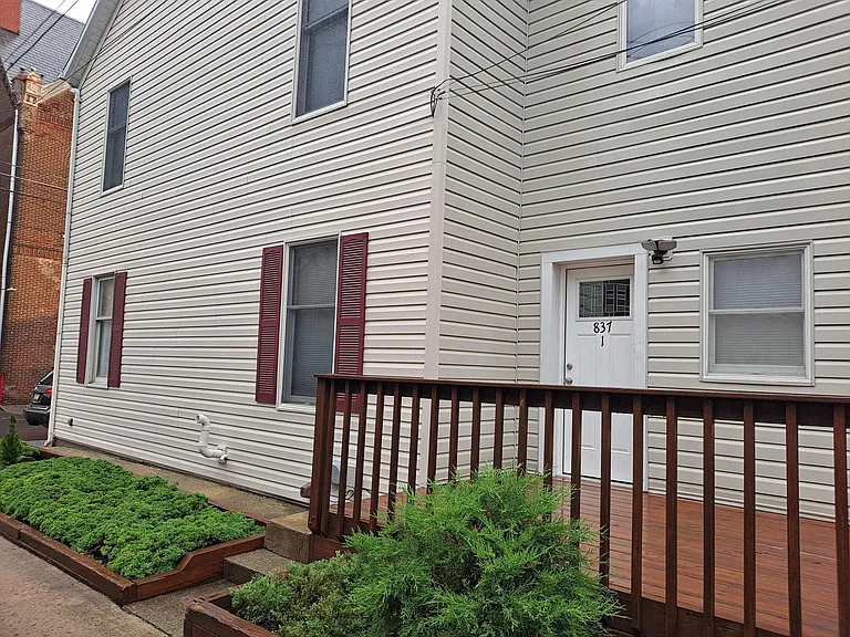 837 W Liberty St #1 — Photo 14