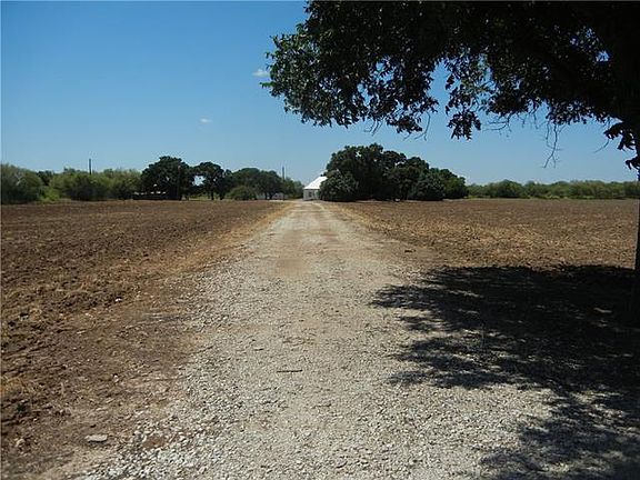 3rd image of 1133 County Road 162